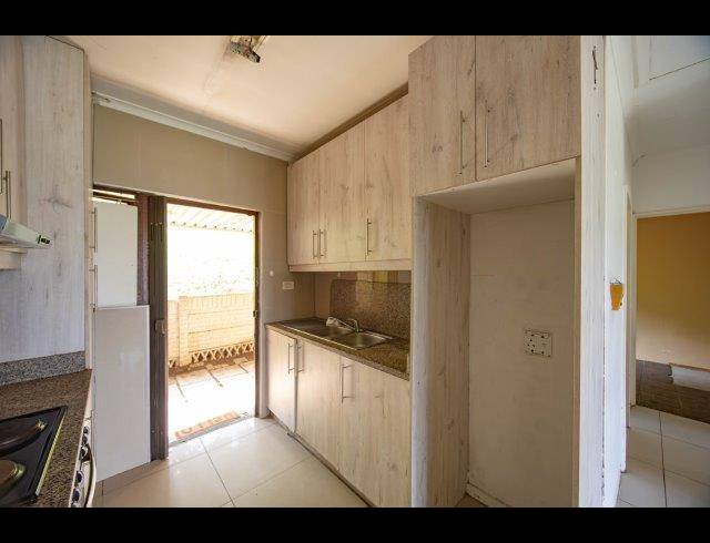 1 BEDROOM SIMPLEX FOR SALE IN QUEENSBURGH